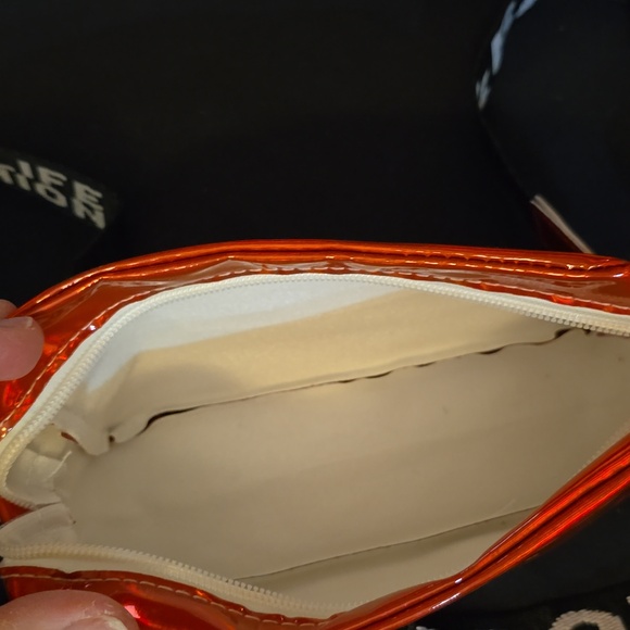 Little Beauty Red Bag - Picture 3 of 7